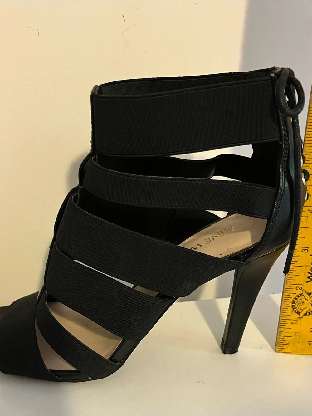 Nine West Black Strappy 3.5” Stiletto Heels Sexy Faux Lace Up Back  Sz 6.5
